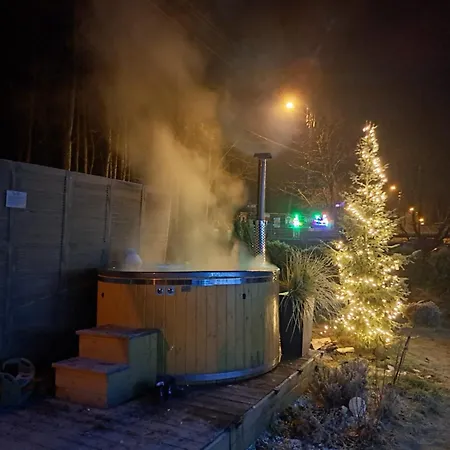 شاليه Lesny Zakatek Malediwy Jacuzzi Free يافوجنا