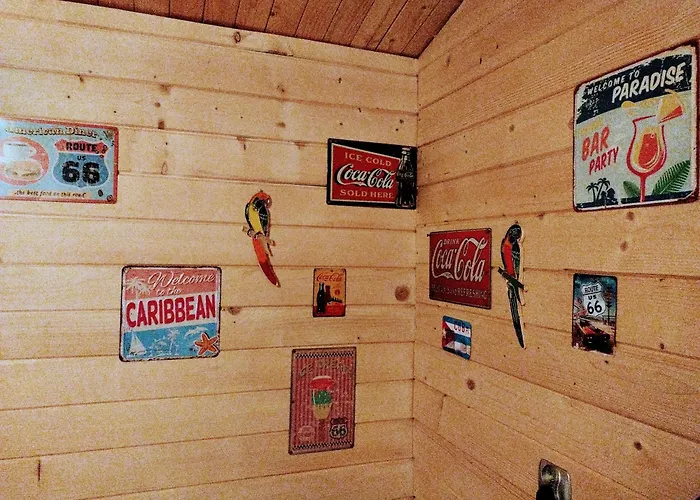 Lesny Zakatek Malediwy Jacuzzi Free شاليه يافوجنا